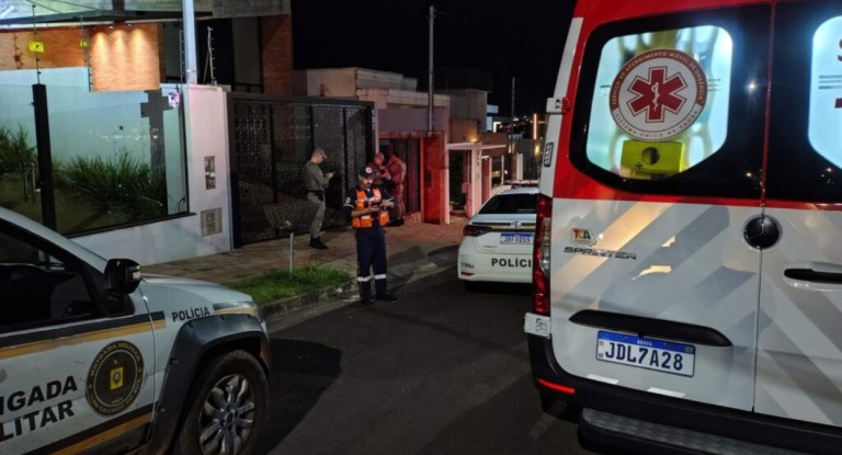 foto da ocorrência do homem morto a tiros em passo fundo