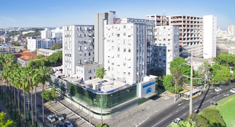 na foto, hospital de porto alegre