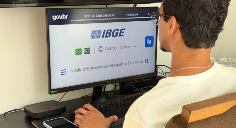 IBGE abre concurso público com 10 mil vagas e salários de até R$ 4 mil