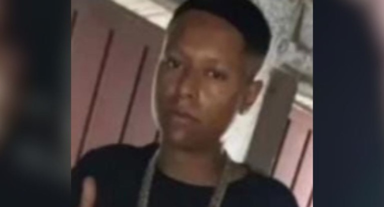 Jovem de 23 anos é morto dentro de loja
