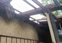 ocorrência de casas em cidade gaúcha que pode ter tido uma possível microexplosão