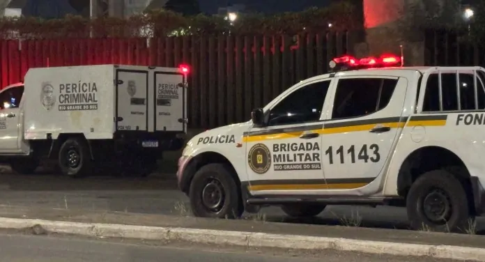 na foto, motociclista após acidente em Canoas