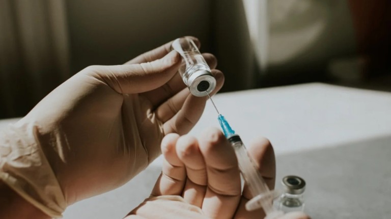 Anvisa proibe medicamentos por inseto em frasco