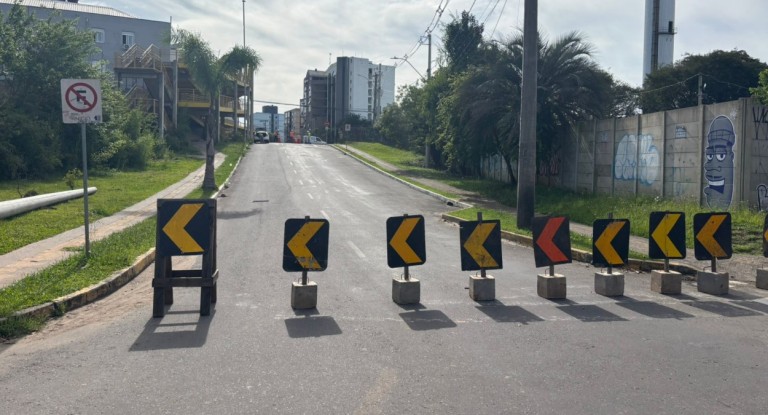 Obras na BR-116 complicam trânsito em Canoas; saiba como fugir da tranqueira