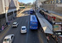 na foto, parada de ônibus Canoas