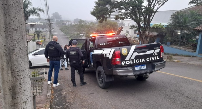 na foto, operação invasor