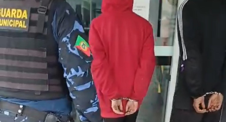 na foto, criminosos presos em Canoas