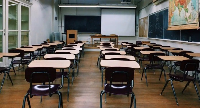 Professores do RS vão receber pagamento de bônus; entenda como vai funcionar o novo incentivo