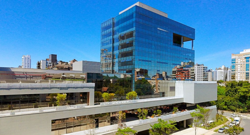 na foto, shopping bourbon porto alegre