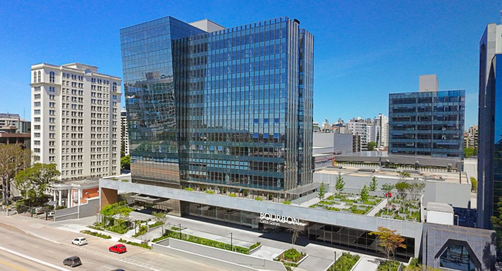 na foto, shopping bourbon porto alegre