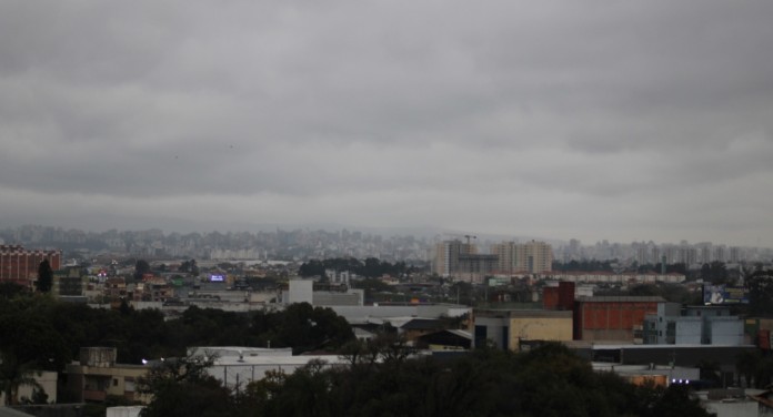 Tempo em Canoas: atenção para mais chuva à caminho foto do tempo em canoas