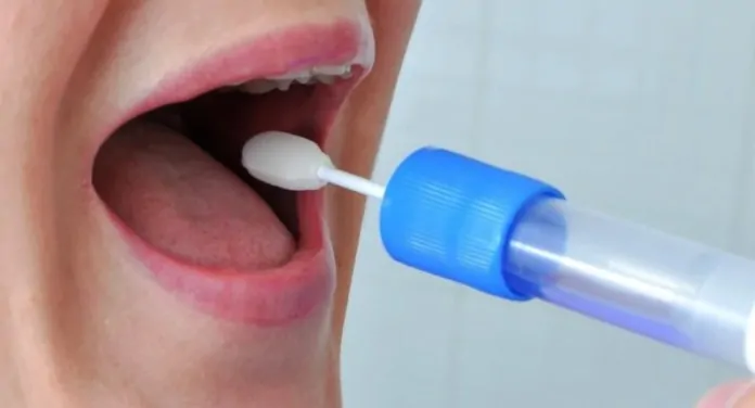 foto de um teste de saliva que pode ajudar a diagnosticar a depressão de forma mais rápida.