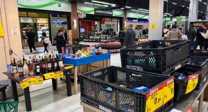 na foto, tradicional supermercado