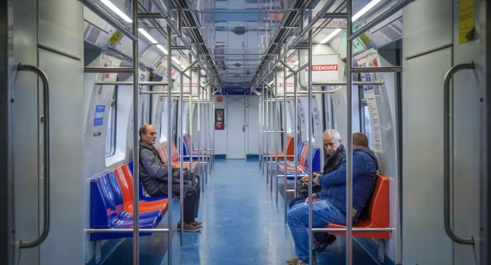 na foto, trensurb