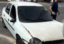 O carro que se envolveu em acidente em Canoas