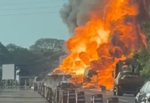 VÍDEO: caminhão carregado de gás explode após acidente e causa bloqueio total na BR-386 Caminhão carregado de gás explode após acidente e causa bloqueio total na BR-386 em Mormaço