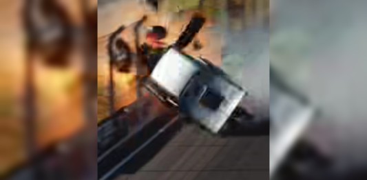 VÍDEO: Chevette “voa” contra grades e causa grave acidente durante corrida no Velopark em Nova Santa Rita imagem do acidente no velopark em nova santa rita