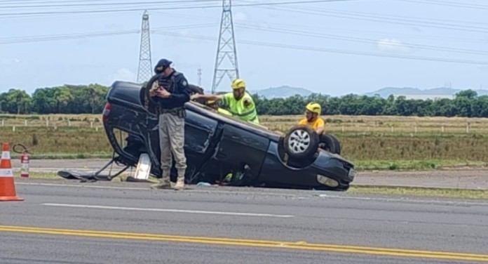 na foto, bloqueio BR-386 Canoas