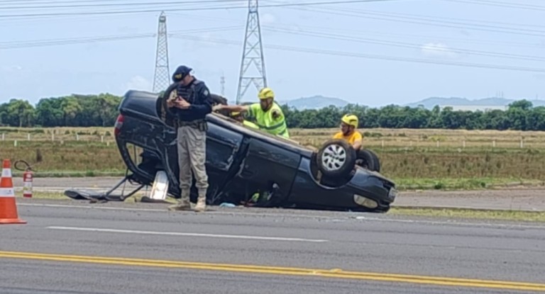 na foto, bloqueio BR-386 Canoas