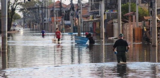 Canoas tem 2ª fase de auxílio para atingidos pela enchente de até R$ 3 mil enchente em canoas