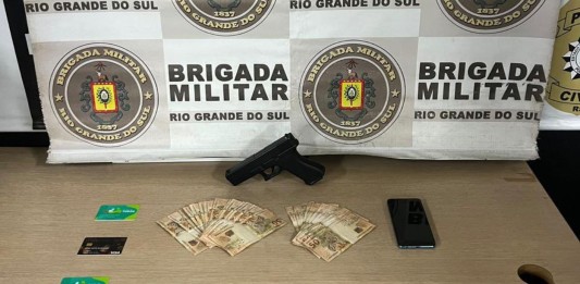 Casal é preso após série de roubo de veículos em Canoas na foto, casal preso Canoas