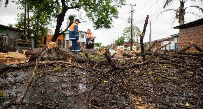 na foto, ciclone canoas