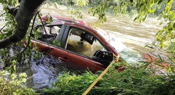 na foto, morte pela passagem do ciclone no RS