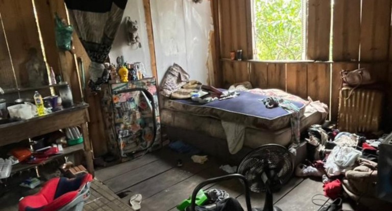 na foto, local em que criança estuprada pelo pai e tio vivia em Canoas