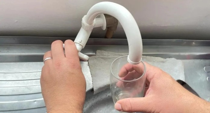 na foto, falta de água em Canoas