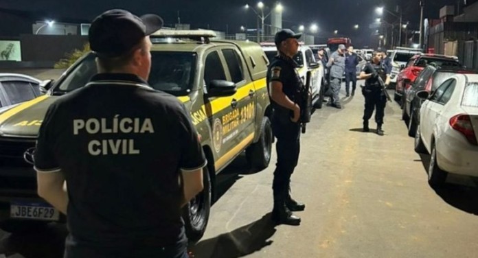 na foto, fiscalização em esteio