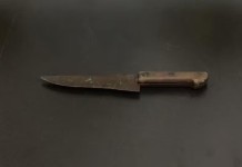 Criminoso é espancado até a morte após matar mulher em assalto A faca usada no assalto