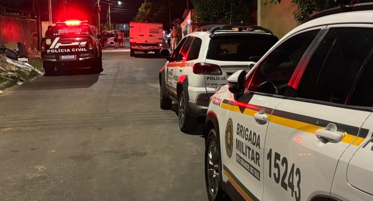 Homem é morto a tiros na frente de casa em Canoas