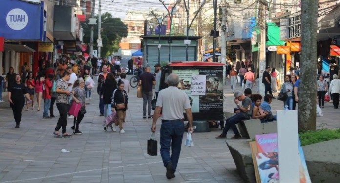 IBGE revela: estes são os nomes e sobrenomes mais populares do Brasil no Censo 2022 — veja se o seu está na lista!