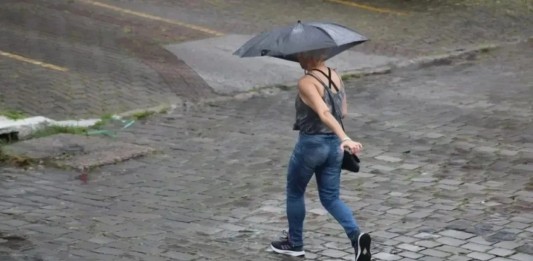 Ciclone extratropical: Rio Grande do Sul deve ter volumes acima de 150 mm, alerta Inmet Ciclone extratropical: Rio Grande do Sul deve ter volumes acima de 150 mm, alerta Inmet