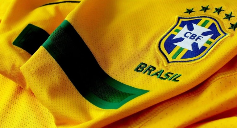 foto da camisa da seleção brasileira para acompanhar os jogos do brasil