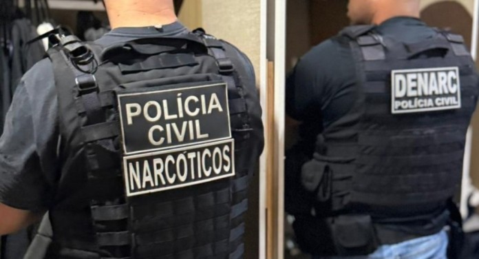 na foto, policiais durante a Operação Sentinela