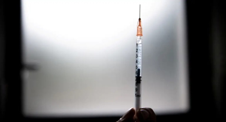 Primeira vacina contra o câncer será aplicada em humanos em 2026