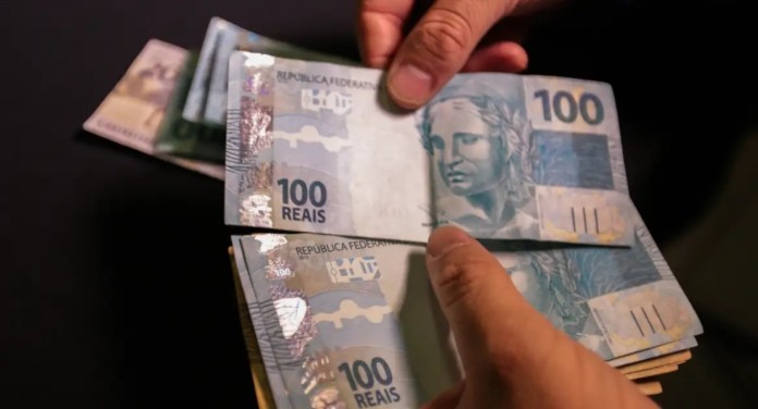 Quando cai a primeira parcela do décimo terceiro em 2025? Veja se vai cair mais cedo