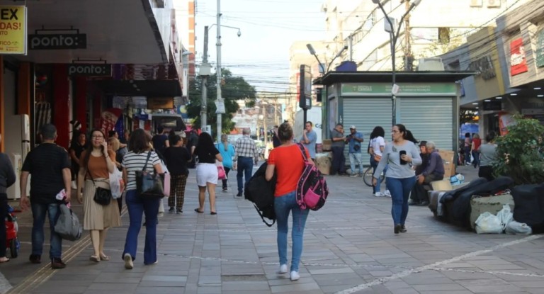 Ranking de nomes IBGE revela dado inusitado: brasileiros ainda registram o nome “Hitler”