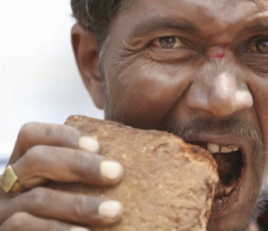 Síndrome de pica: por que tem esse nome e como saber se você sofre do transtorno foto de um homem com síndrome de pica