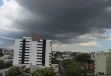 Céu fechado em Canoas levanta dúvidas sobre ciclone e chuva nesta quarta-feira (5)