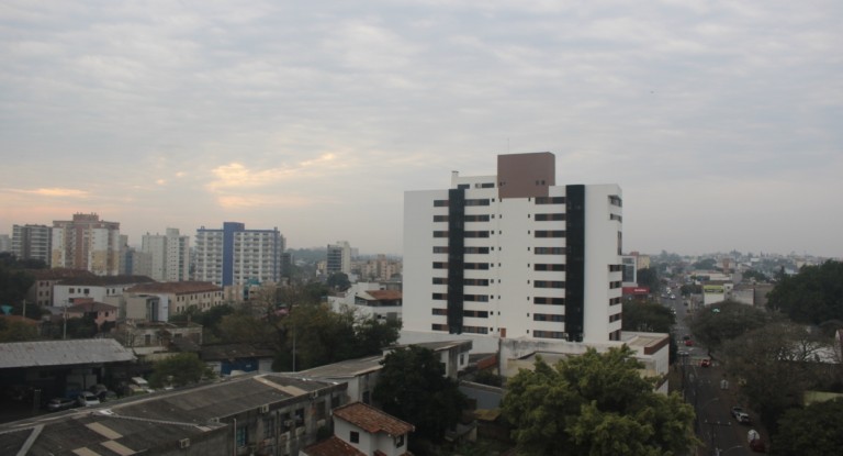Sol com chuva? Veja como fica o tempo hoje em Canoas