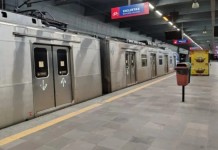 na foto, trensurb hoje