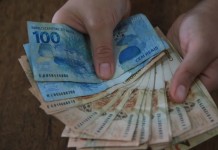 Sorte grande! Dois moradores de Canoas dividem R$ 50 mil no Trilegal; Veja quem são