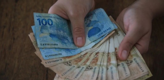 Sorte grande! Dois moradores de Canoas dividem R$ 50 mil no Trilegal; Veja quem são