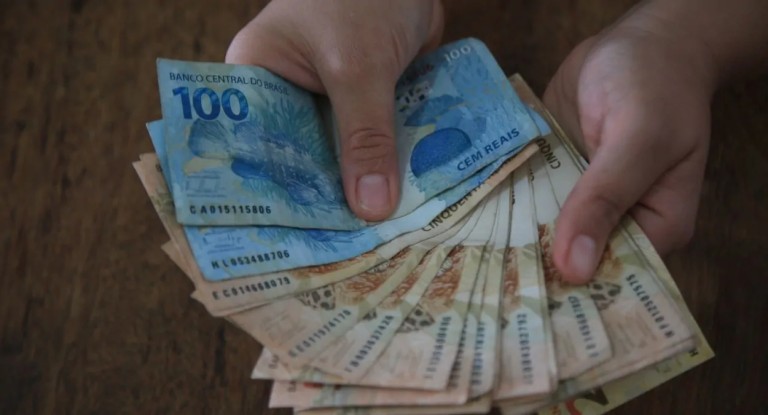 Sorte grande! Dois moradores de Canoas dividem R$ 50 mil no Trilegal; Veja quem são