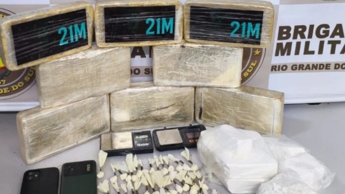 os materias apreendidos com a vovó presa