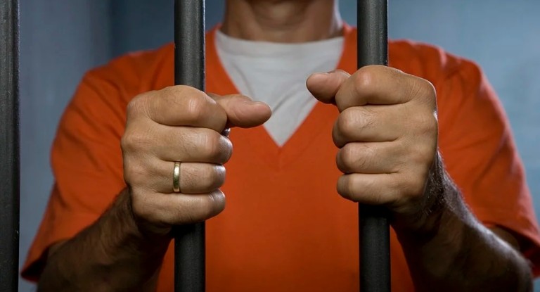 Auxílio-Reclusão: como funciona, quem tem direito e valor do benefício