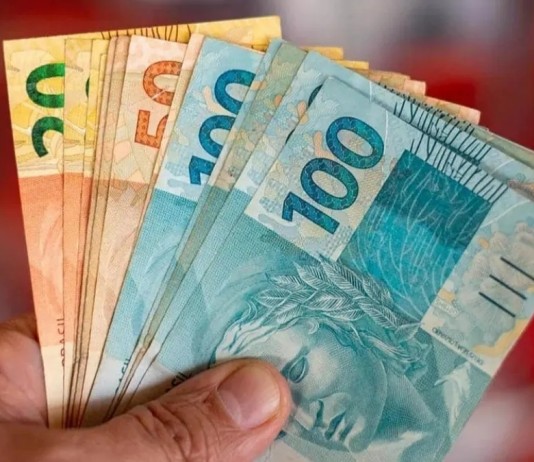Caixa Tem libera pagamentos de até R$ 1.110: confira quem recebe Caixa Tem libera pagamentos de até R$ 1.110: confira quem recebe