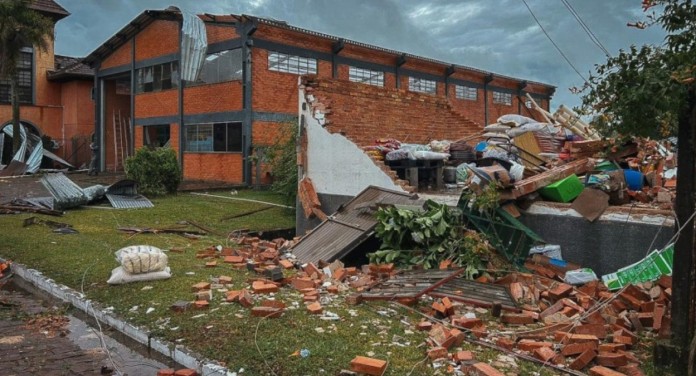 Defesa Civil confirma que tornado atingiu cidade do RS